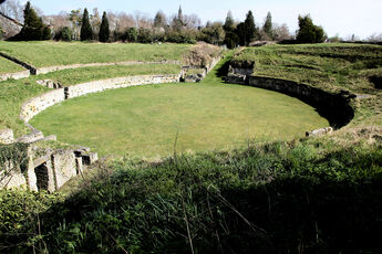 Les Arènes