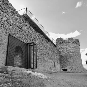 Puerta-del-Castillo-de-Almenara