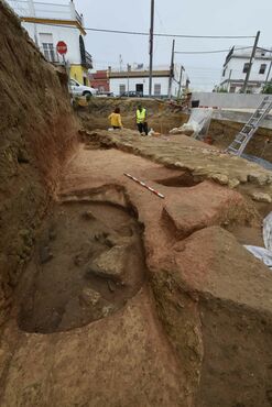 Estructuras prehistóricas en excavaciones del solar de C/  Trabajadores, en Valencina de la Concepción