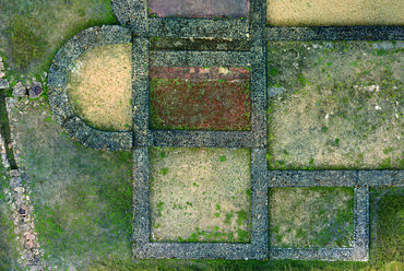 Vestiges des thermes de Cherré