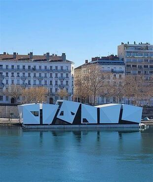 L'Île Ô : théâtre flottant sur le Rhône à Lyon - Scènes Otrement