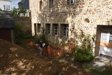 Étude des fondations de l'ancien presbytère d'Avesnières