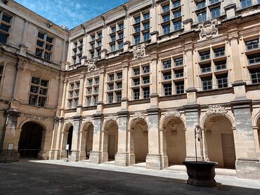 Château cour