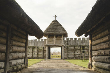 28803_vignette_Osada-obronna-widok-od-rodka.jpg