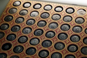 Les collections du département des monnaies, médailles et antiques