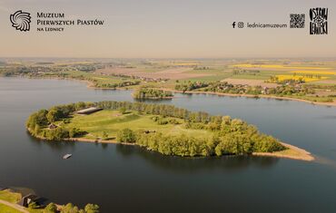Ostrów Lednicki - widok z lotu ptaka