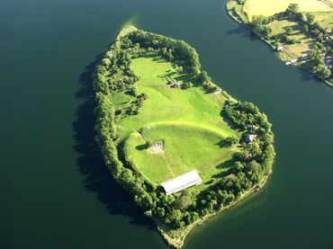Ostrów Lednicki - zdjęcie lotnicze.