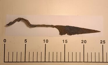 Fragment of scissore, 14th - 15th century