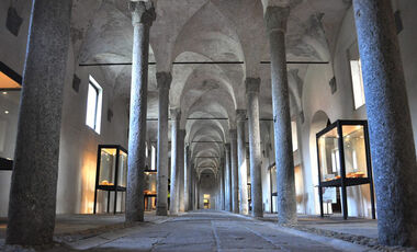 29341_vignette_02-EDIFICIO-interno-scuderie.jpg